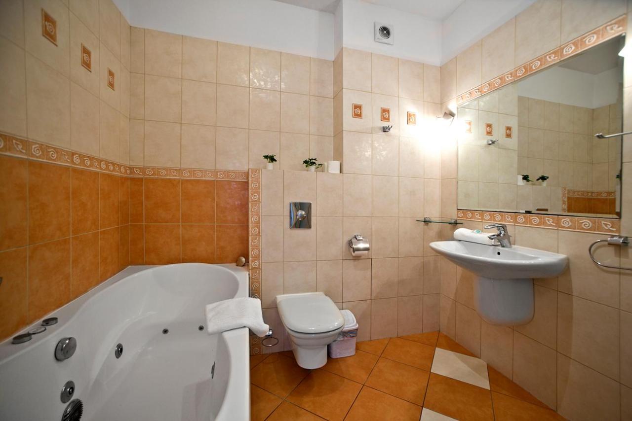 3 Bedrooms Apartment Zoliborz Gwiazdzista Warszawa Eksteriør billede
